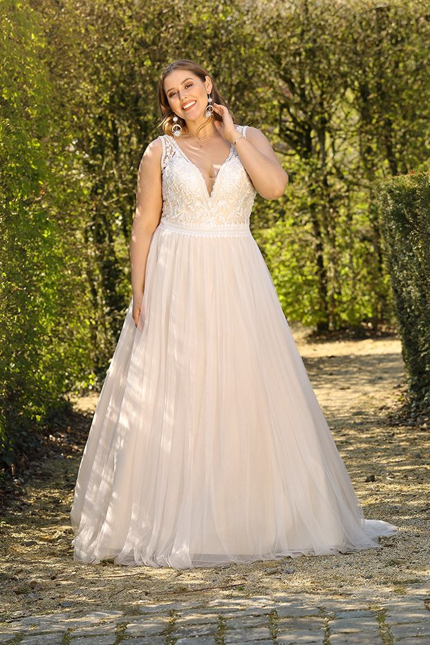 Ladybird Plus Size Collection features lots of lovely coloured dresses