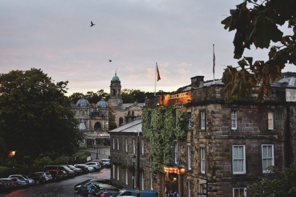 The central location is ideal and still in the beautiful Peak District.