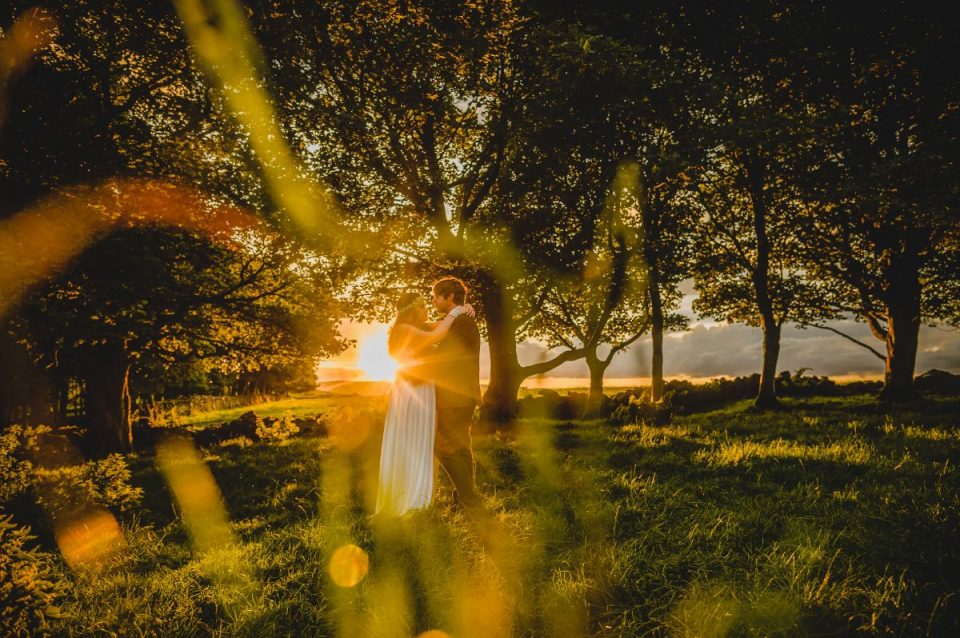 Imagine countryside wedding photos like this!