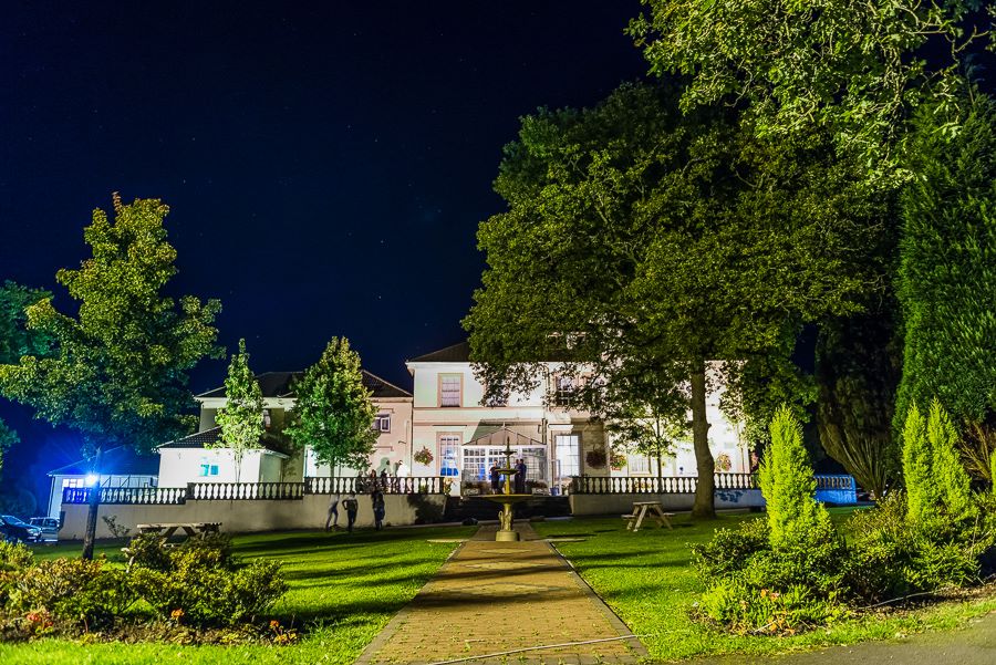 Manor Park Hotel.