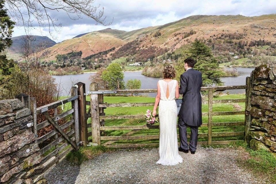 Choose a picture-perfect location beside a lake in this area of the country.
