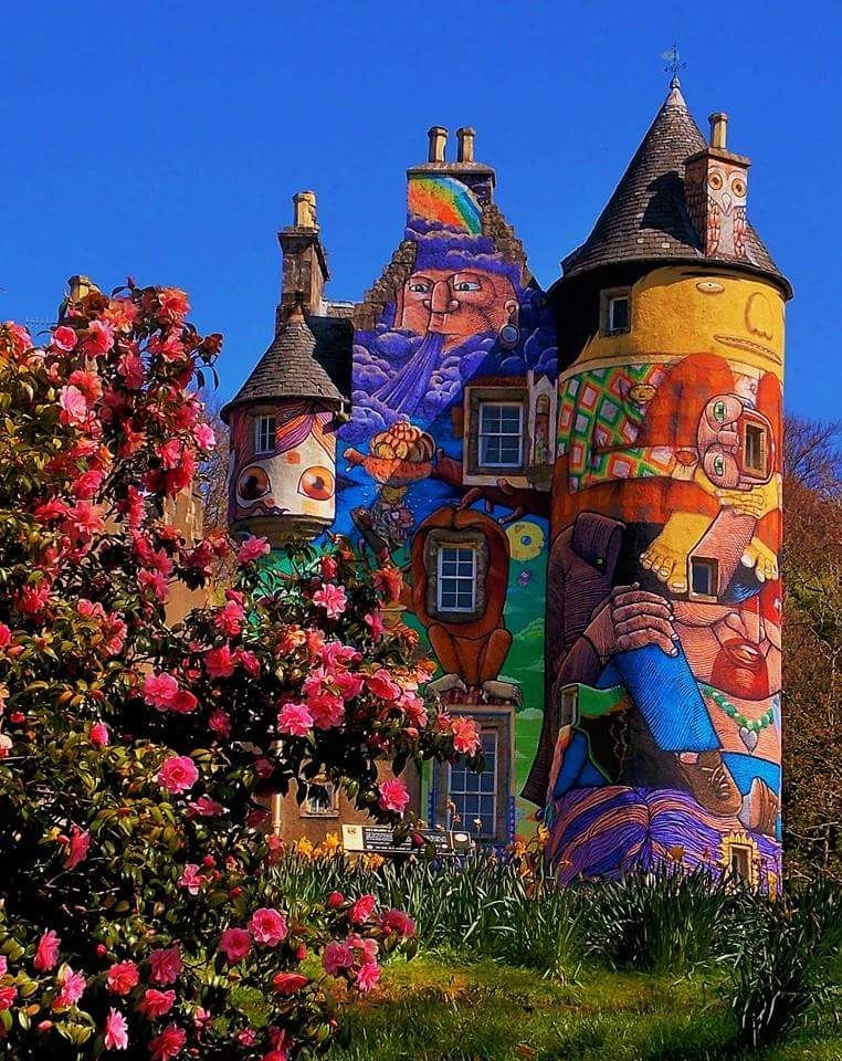 Kelburn Estate's quirky look!