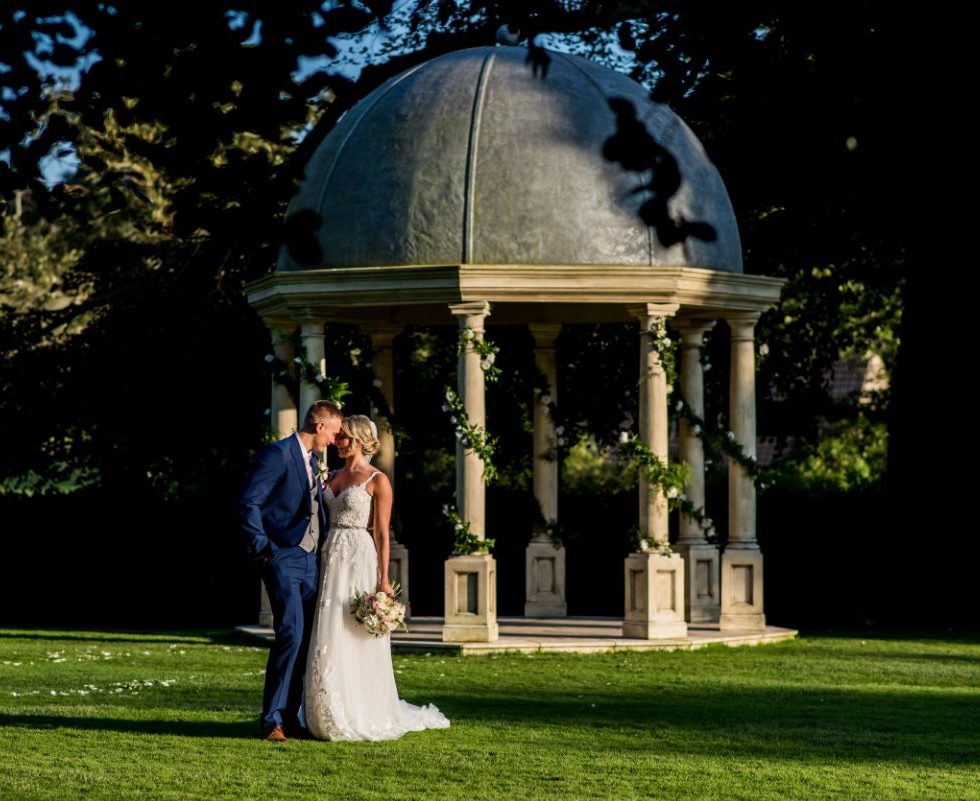 Wentbridge House Hotel features a gorgeous outdoor wedding option.