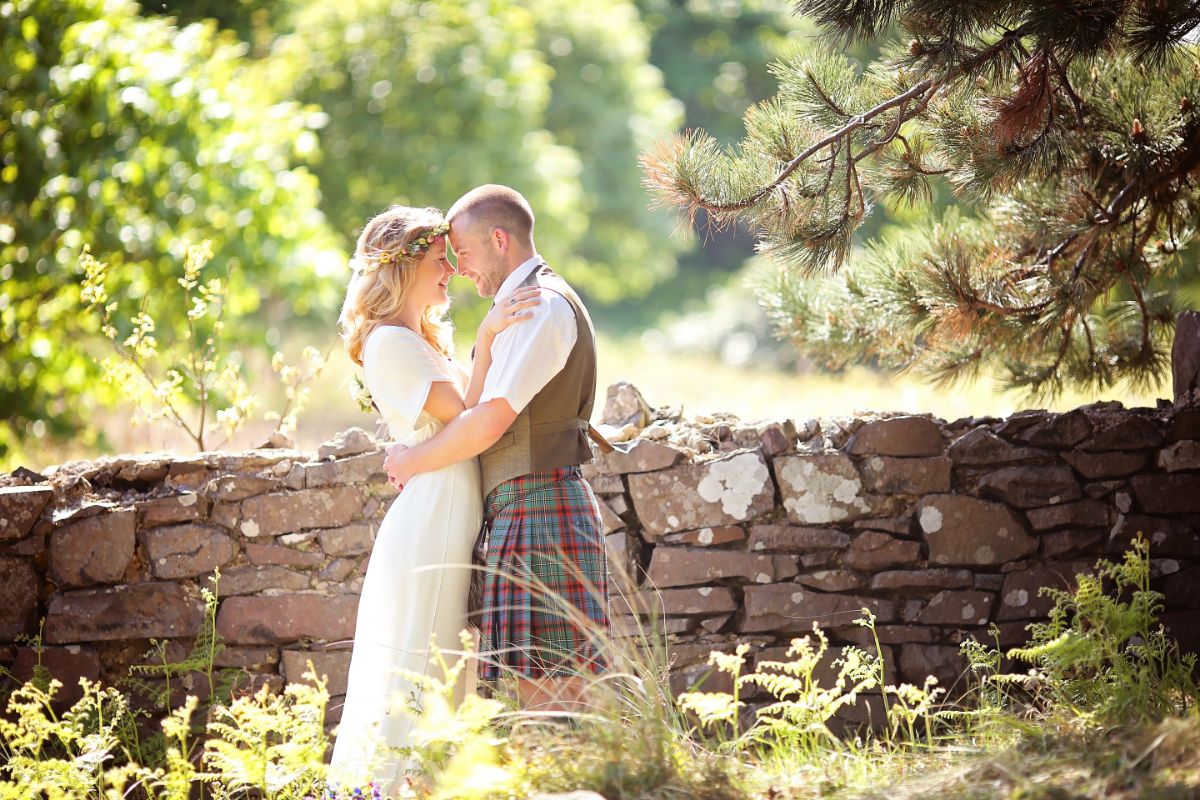 The happy couple in their incredible wedding venue.