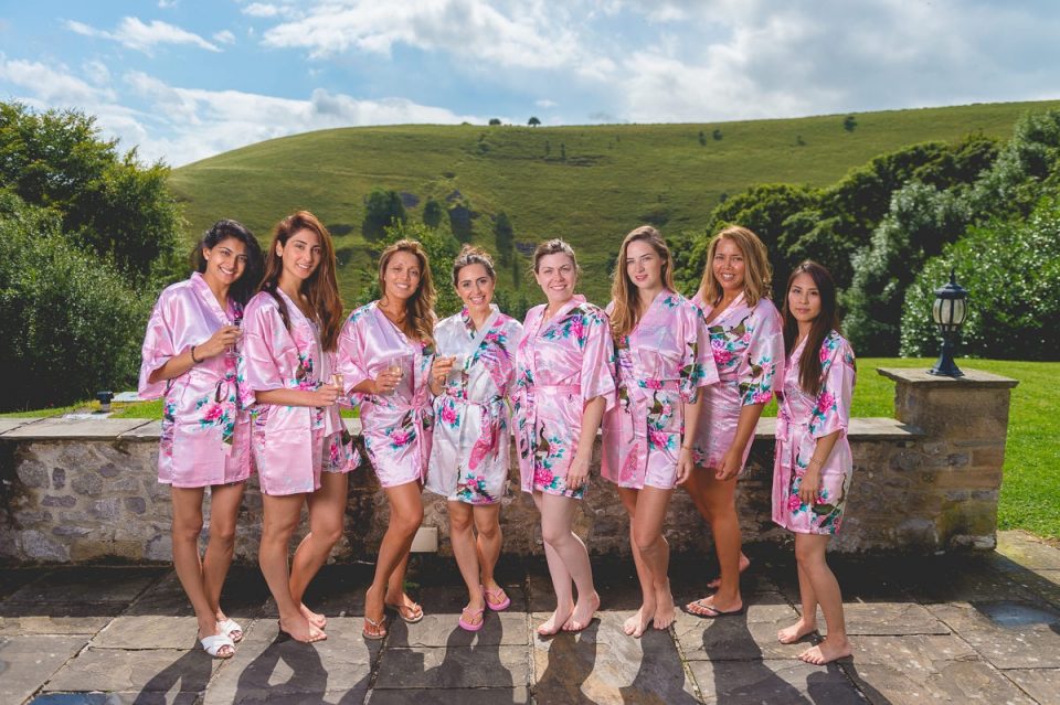 Get your girls together and in matching robes for this lovely photo idea!
