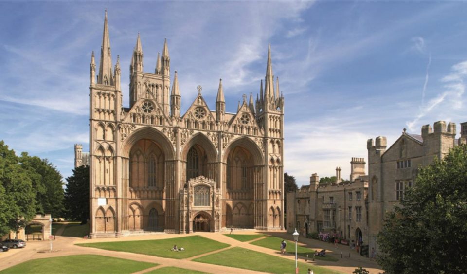 The beautiful West façade with its three towers.