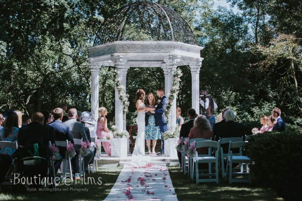 You can marry outdoors at this venue!