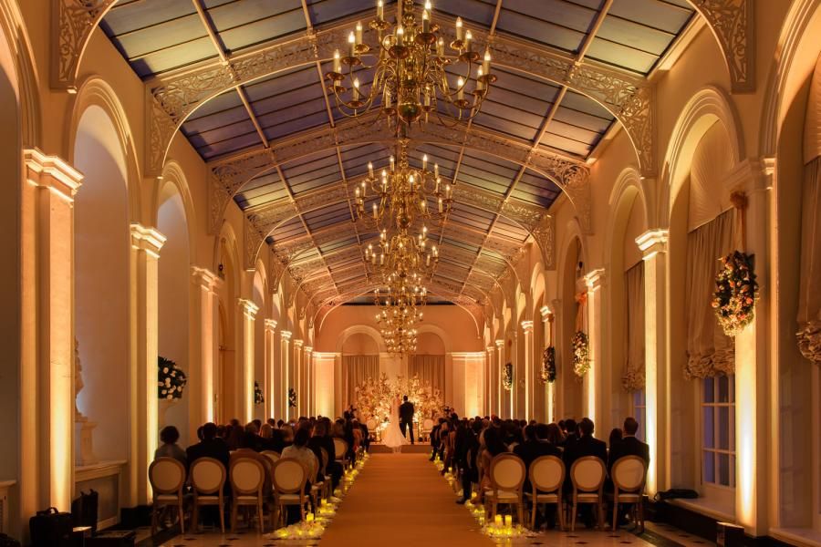 What an aisle to walk down!