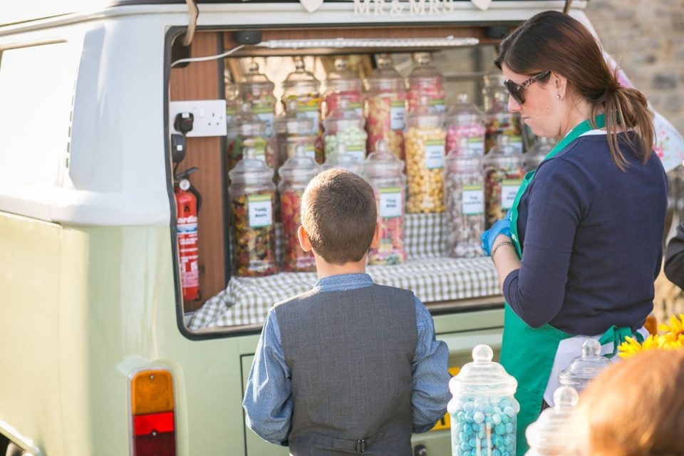 Enjoy pick 'n' mix on your wedding day! Why not?